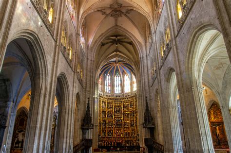 Inside the Cathedral of San Salvador - For 91 Days in Oviedo - Travel ...