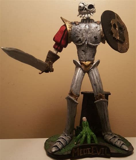 Sir Daniel Fortesque (MediEvil) Custom Statue / Bust