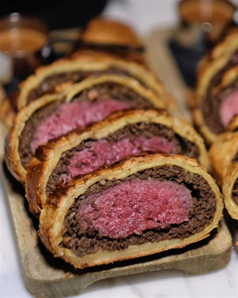 Gordon Ramsays Famous Beef Wellington #food #meal #foods #healthyfood # ...