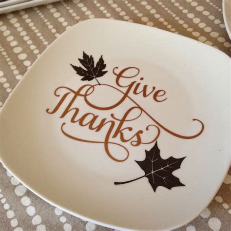 $1 DIY Thanksgiving Decorative Plates (And a Giveaway) - Silhouette School