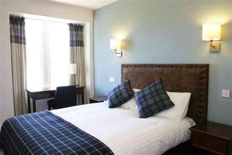 Scottish Highlands Stay & Breakfast for 2 - Wowcher