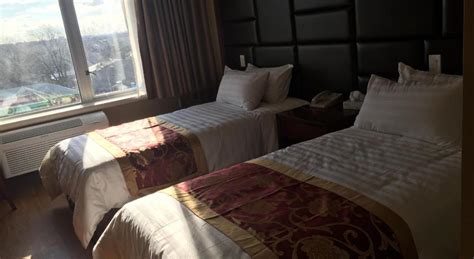 The Queens Hotel in New York (NY) - Room Deals, Photos & Reviews