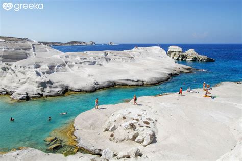 Milos Sarakiniko beach: Photos, Map | Greeka