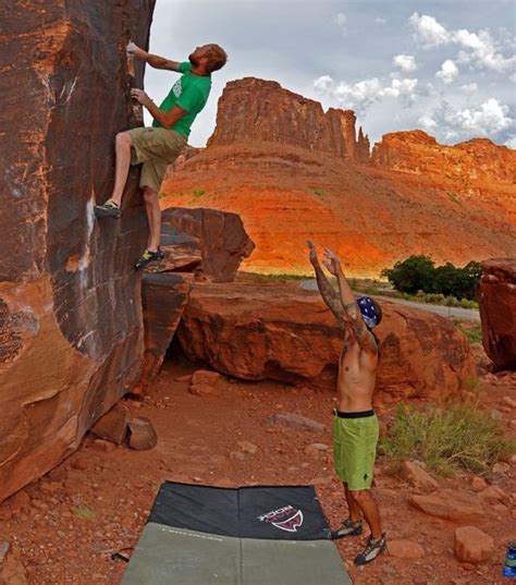 Three Basic Bouldering Equipment