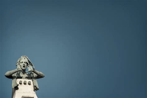 Photo of Gray Howling Woman Statue · Free Stock Photo