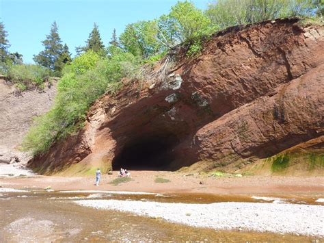 Photo-ops: Cave Entrance (Natural): Sea Caves - St. Martins, NB, Canada