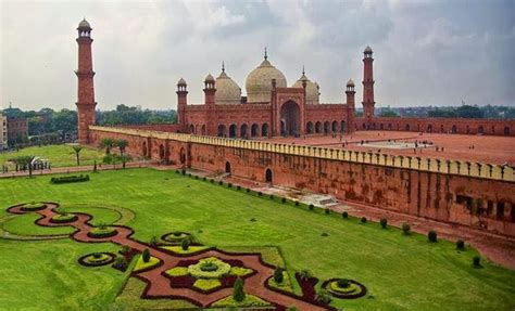 Beautiful and Historical Lahore