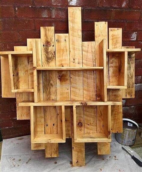 28 Copy This Wood Pallet Shelf Idea Because You Can Use It In Many Ways