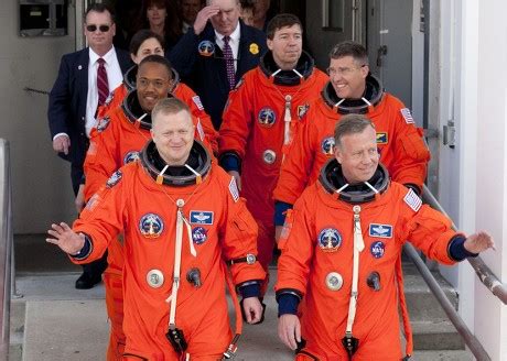 Usa Shuttle Discovery Crew Walkout - Feb 2011 Stock Pictures, Editorial ...