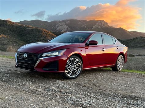 Discover the 2023 Nissan Altima: A Game-Changer in Its Class | Ray ...