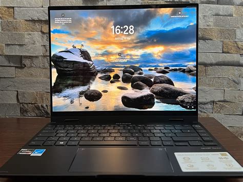 Asus Zenbook Flip 14 OLED review: An absolute sensation thanks to AMD ...