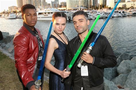 The Star Wars Cast Melts Down While Watching the New Force Awakens ...