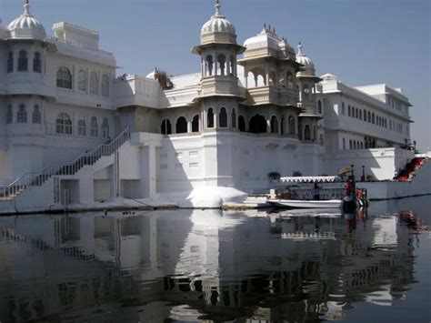 Taj Lake Palace in Udaipur 3 - Luxatic