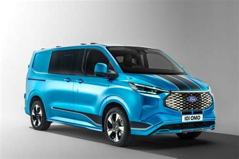 Der neue Ford Transit Custom Hybrid 2023. Wie wird er eingerichtet ...