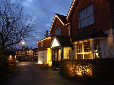 [2023 PICKS] The Best Hotels Near London Gatwick Airport