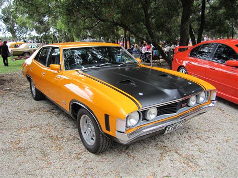 File:Ford Falcon XA GT Sedan Yellow Fire.jpg - Wikipedia