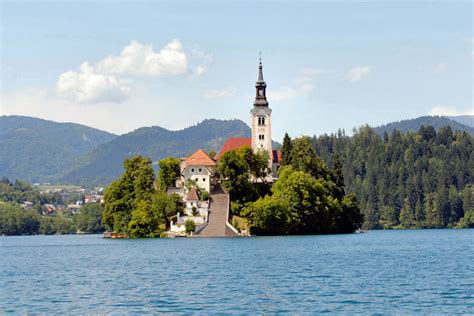 15 Beautiful Photos To Inspire You To Visit The Bled Island Church