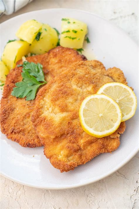 German Schnitzel Recipe (Pork Schnitzel) - Everyday Delicious