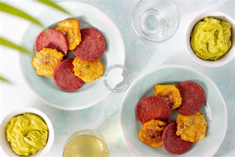 Frito con Salami [Recipe + Video] Tostones with Dominican Salami