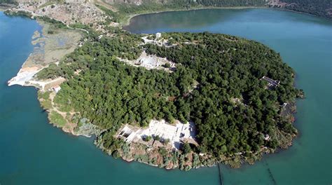 Butrint // Excavations of the Roman Forum at Butrint // University of ...