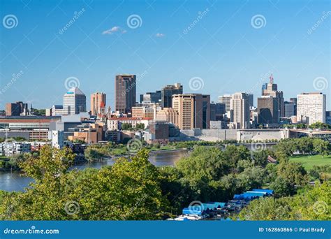 St. Paul, Minnesota Skyline Editorial Photo - Image of tower, landmark ...