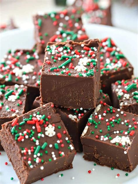 Easy Christmas Fudge Recipe - Suburban Simplicity