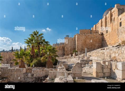 Fortress wall in Jerusalem Old City, Israel Stock Photo - Alamy