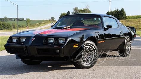 Relíquia: Pontiac Firebird Trans-Am 1979 com apenas 60 km rodados vai a ...