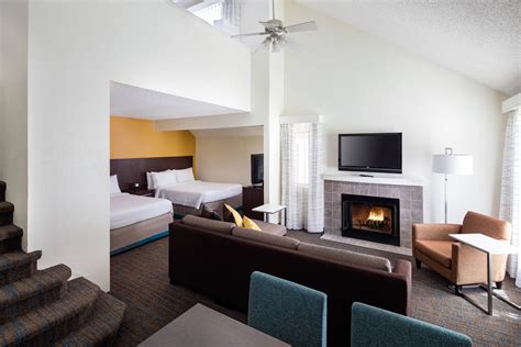 La Jolla Extended-Stay Hotel Rooms and Pool | Residence Inn San Diego ...