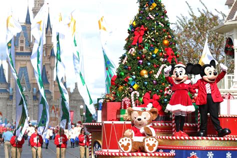 Khám phá christmas decorations at disney world trong kỳ nghỉ lễ đặc biệt