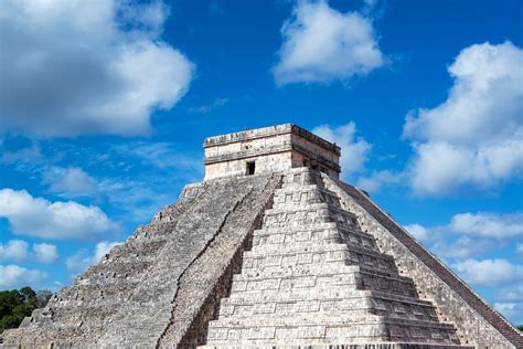 Cronología de los mayas, desde la antigüedad hasta el presente