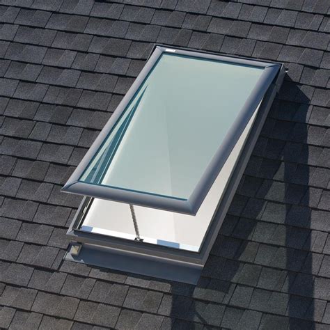 VELUX VSE C01 Electric Skylight | SolarSkylights.com