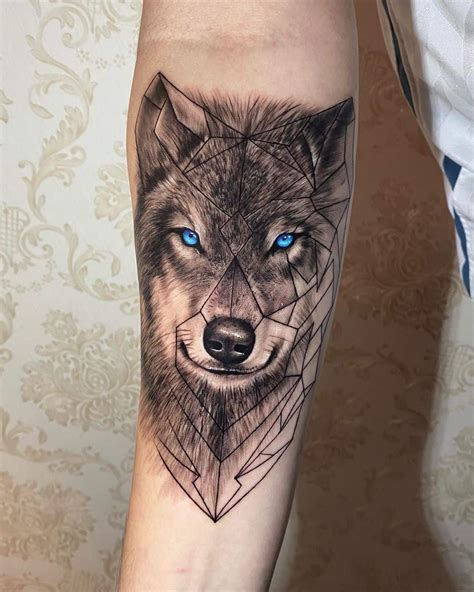 Realistic Wolf Tattoo