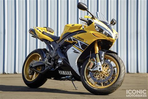 A rayas Reproducir Miniatura yamaha r1 2006 Alegre Tengo una clase de ...