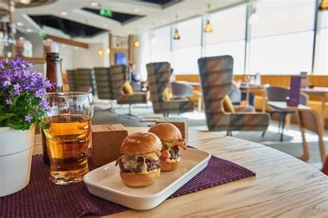 Five Reasons to Visit The New 1903 Lounge at Manchester Airport | VIVA ...