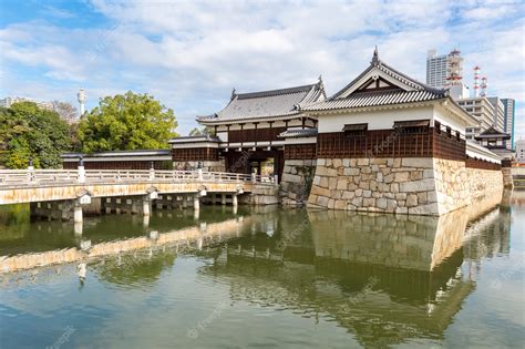 Premium Photo | Hiroshima castle