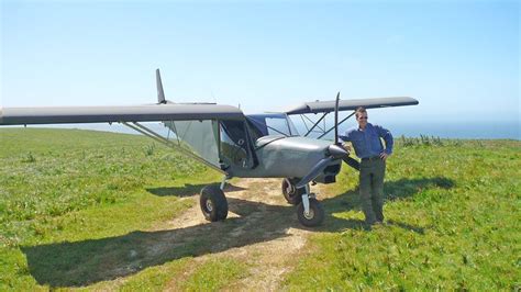 Off-airport STOL landing and take-off by bluff overlooking the Pacific ...