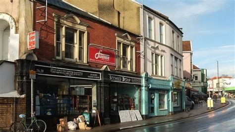 Bristol's Gloucester Road shopkeepers captured in photos - BBC News