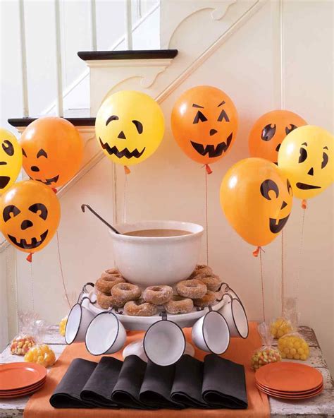 50 Awesome Halloween Decorations to Make This Year