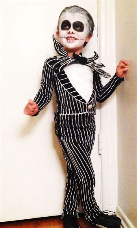 Jack Skellington Costume DIY in 5 Easy Steps in 2020 | Jack skellington ...