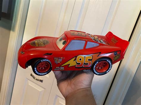 STL file Talking Lightning McQueen RC car Battery Cover・3D printable ...