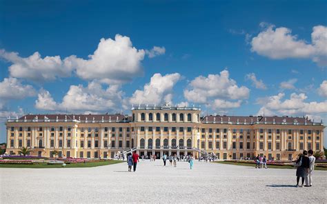 A First Timer’s Guide To Visiting the Schönbrunn Palace