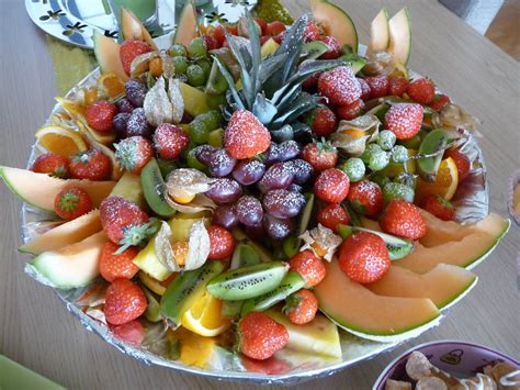 Beautiful fruit platter! | Fruit platter, Fruit, Fruit platter ideas party