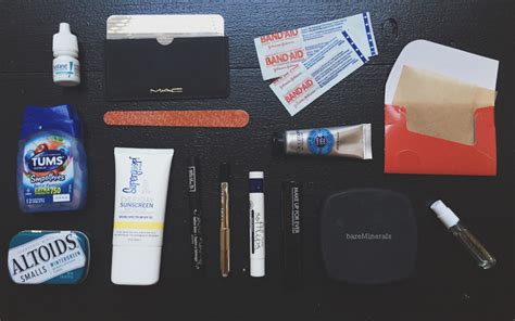 Currently: My Everyday Essentials Bag | The Offbeat Report