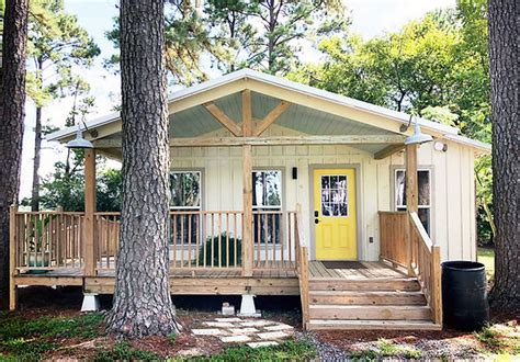 COMMUNITY COTTAGE | Lakeview Park