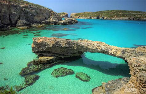 Clear inviting waters in Comino, Malta. | Viajes, Lugares para visitar ...