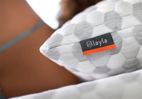 Layla Pillow Review 2020 - The Perfect Pillow For A Perfect Night's Sleep