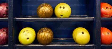 🎳 How To Choose Bowling Ball Weight?