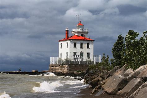 Fairport Harbor West Breakwater Lighthouse Photograph by Richard Gregurich