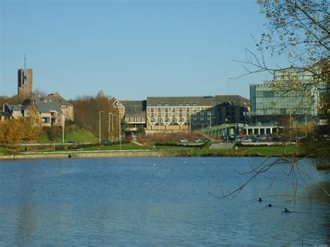 File:Louvain-la-Neuve Lac.JPG